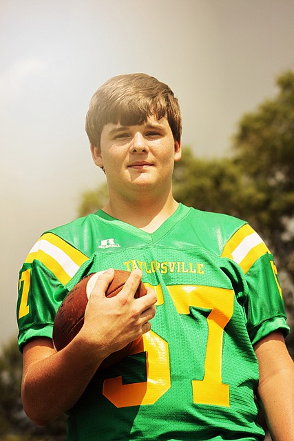 库明加被排除出轮转阵容，勇士半场10人得分领先公牛14分